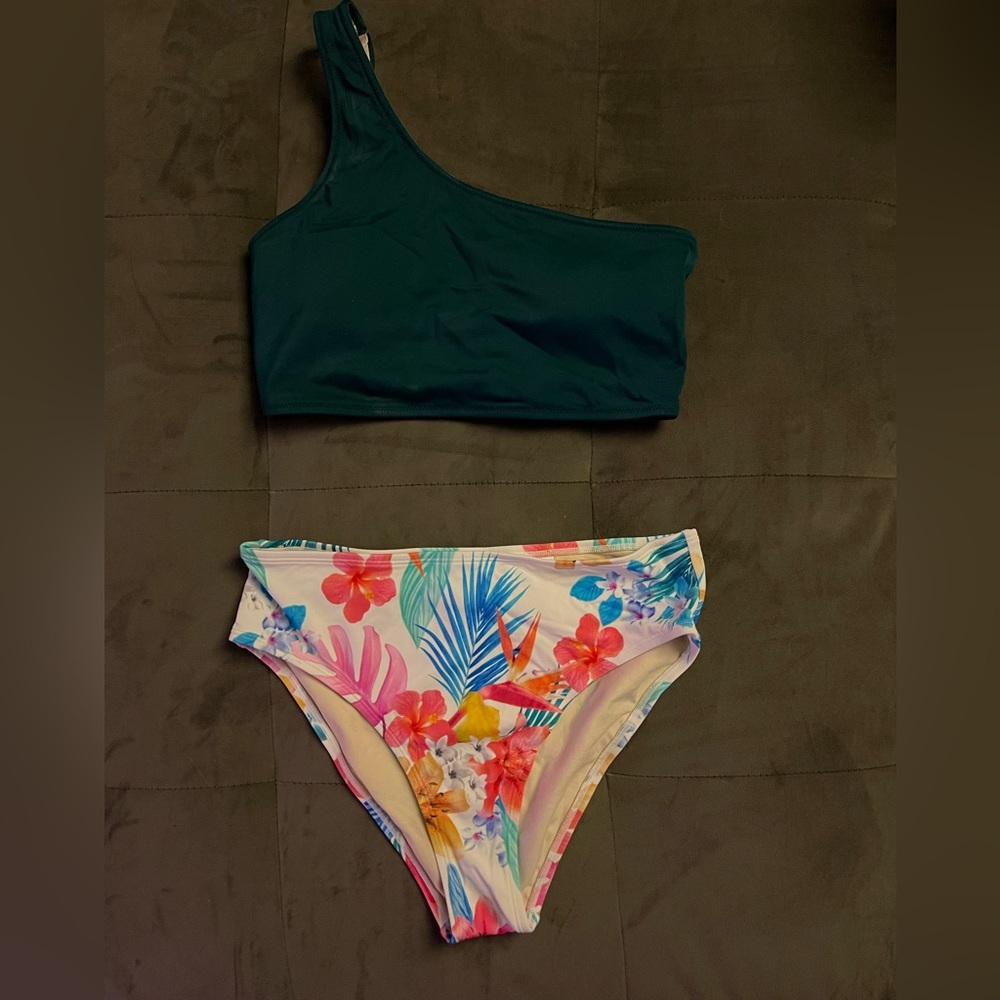 Bathing suit